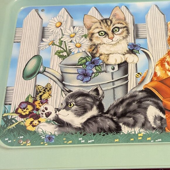 Vintage Ross Avidon Kittens TV Tray Outside Fence Garden Green Metal Table Lap - Picture 6 of 7